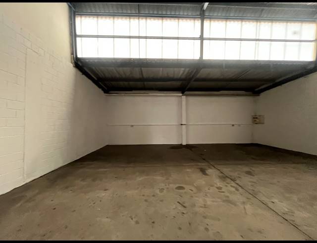 200M² WAREHOUSE TO LET IN EASTLEIGH